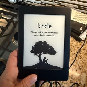 EUC Kindle Paperwhite 7th? Generation WiFi Glare Free